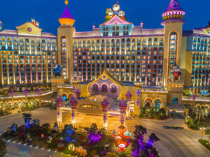 Chimelong Panda Hotel Exterior